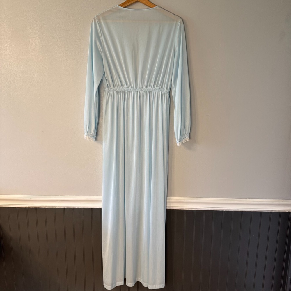 Vintage SEARS Powder Blue Peignoir Long Robe 36 Medium Eyelet Lace Trim Cottage - Picture 8 of 10